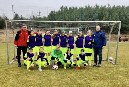 Fotbalový výběr dívek OFS Příbram do 14 let se představil na turnaji v Rakovníku.